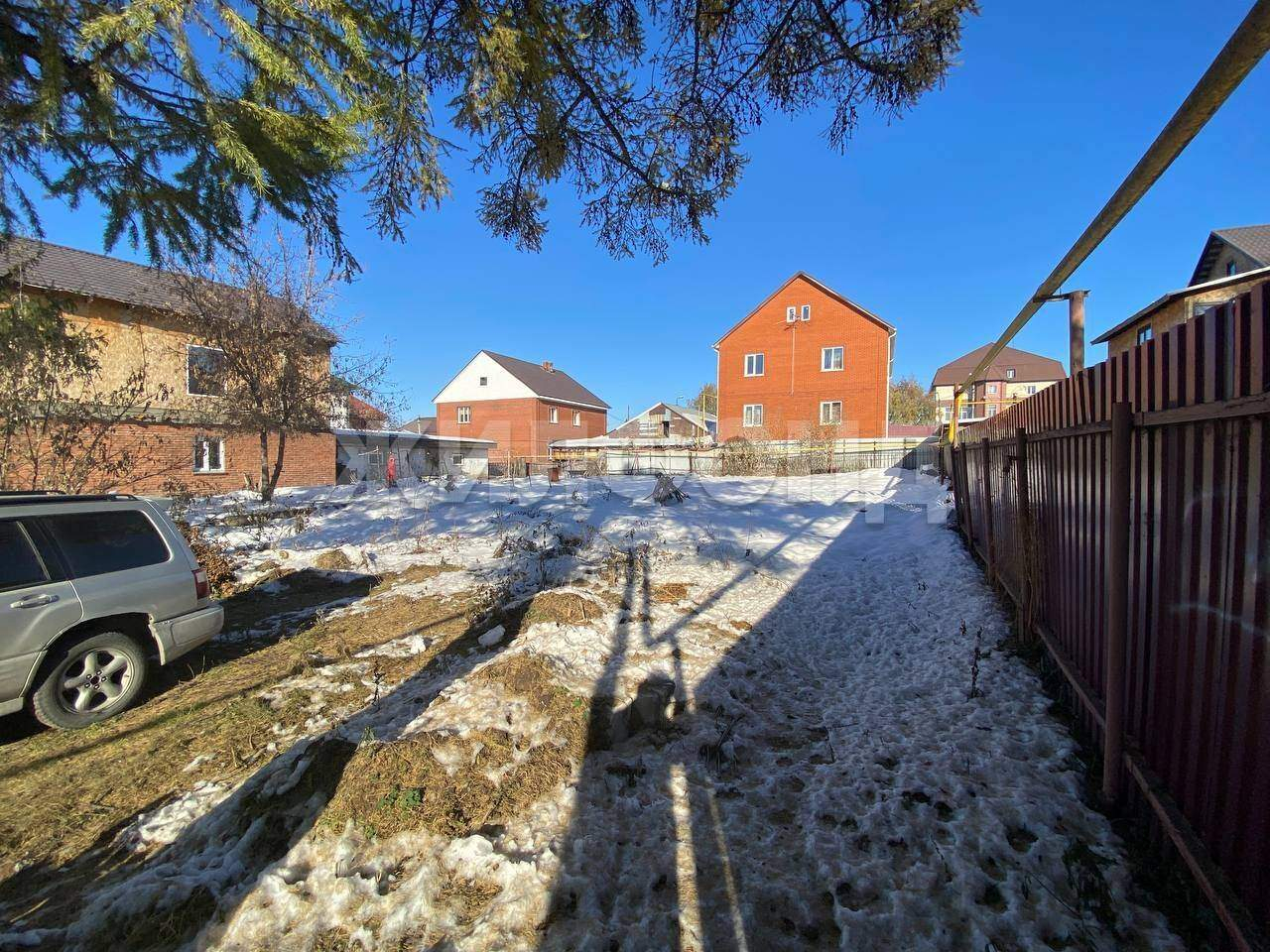 Продам земельный участок 649 м.кв.