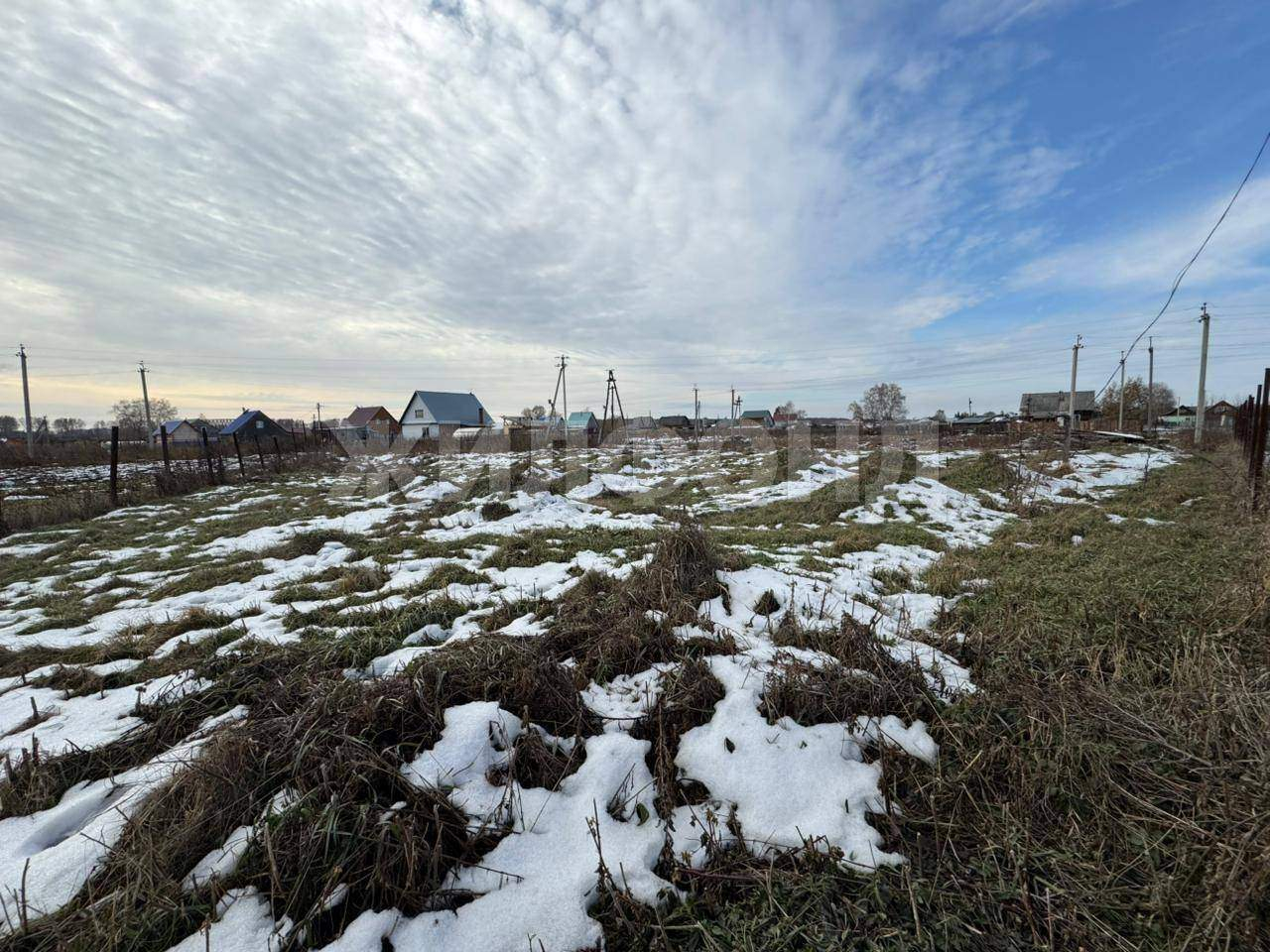 Продам земельный участок 1200 м.кв.