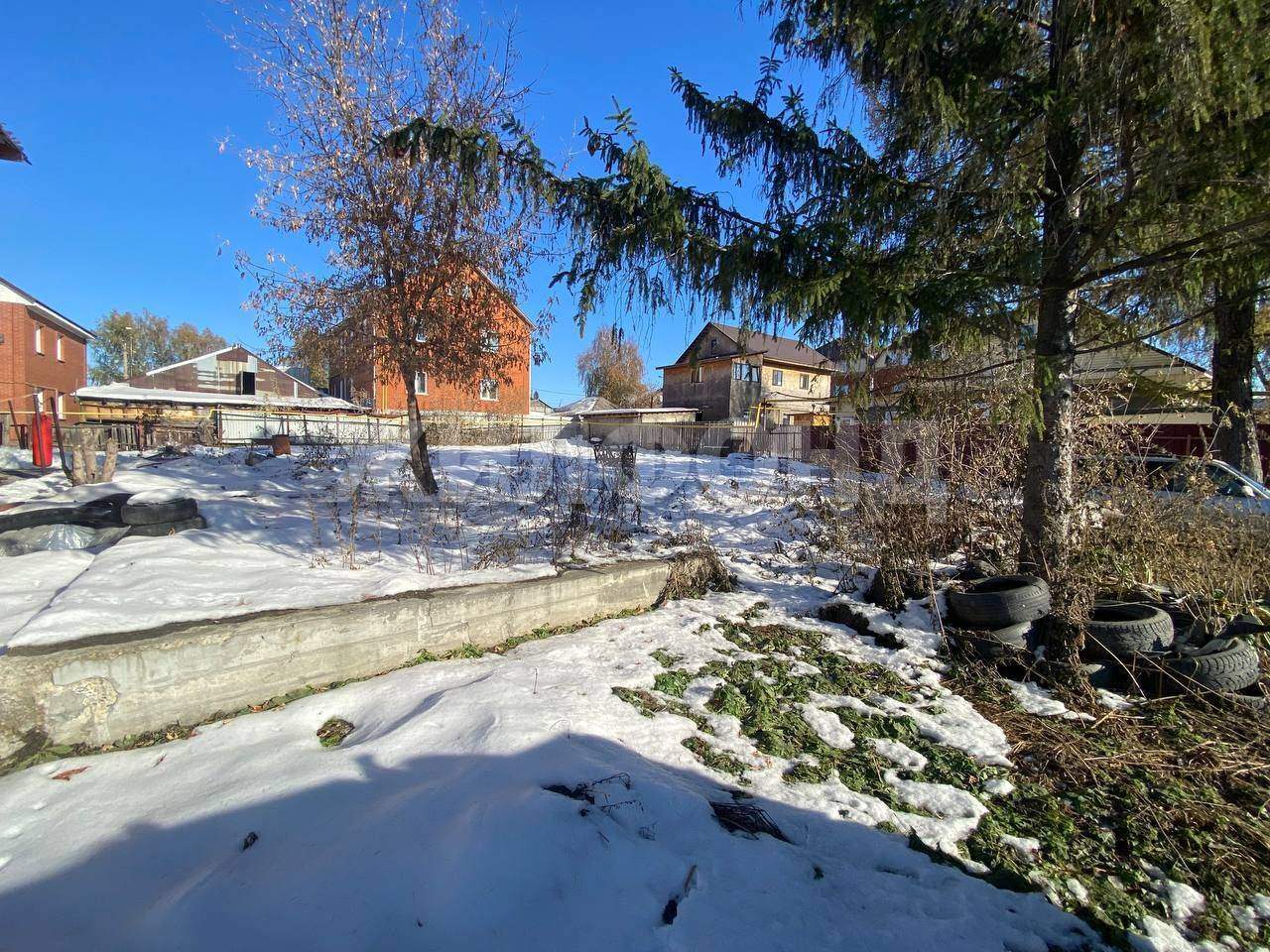 Продам земельный участок 649 м.кв.