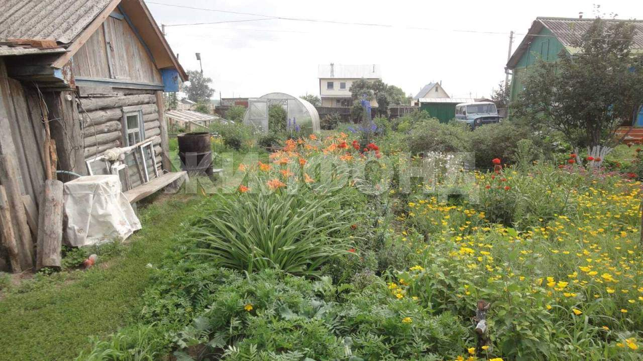 Продам земельный участок 2500 м.кв.