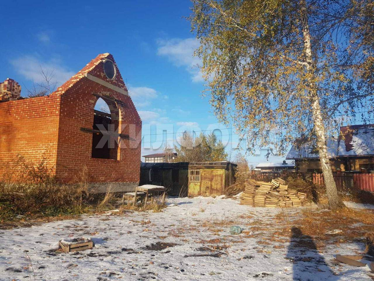 Продам земельный участок 1022 м.кв.