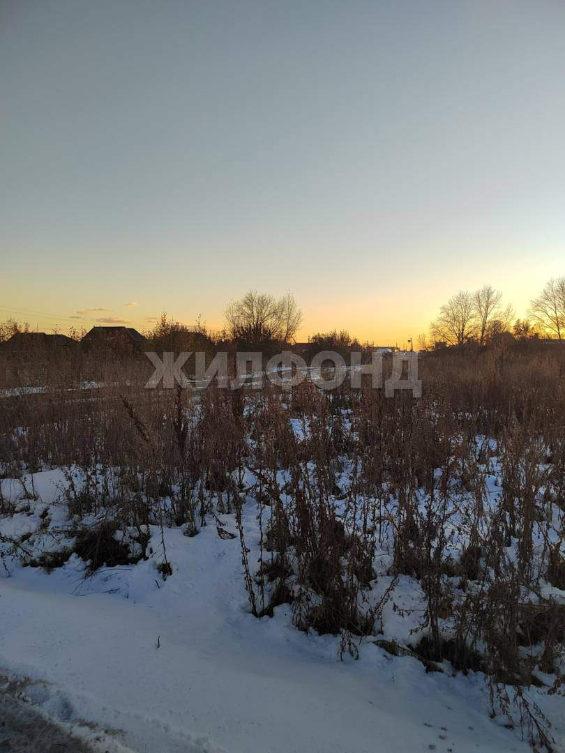 Продам земельный участок 988 м.кв.