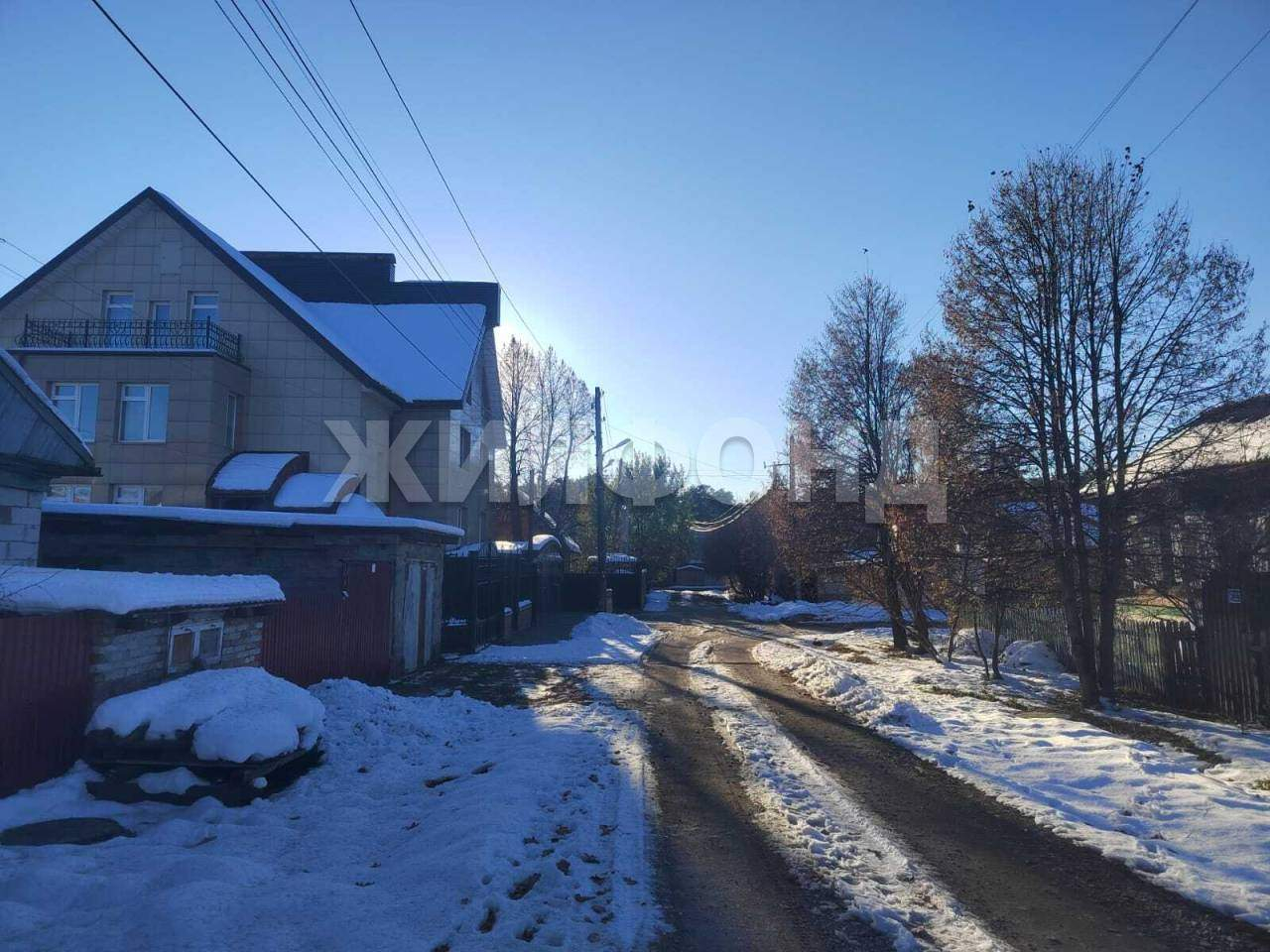 Продам земельный участок 850 м.кв.