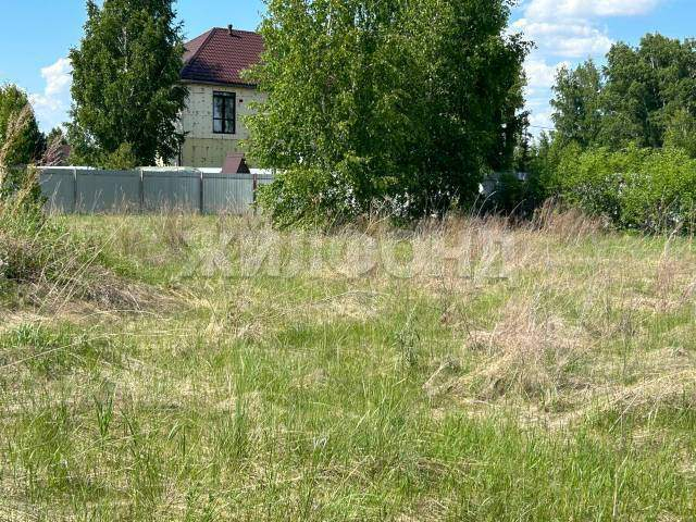 Продам земельный участок 1093 м.кв.