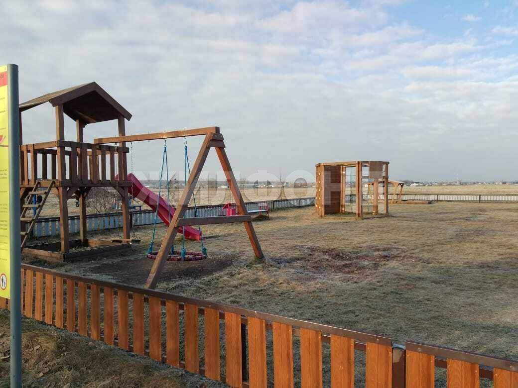 Продам земельный участок 930 м.кв.