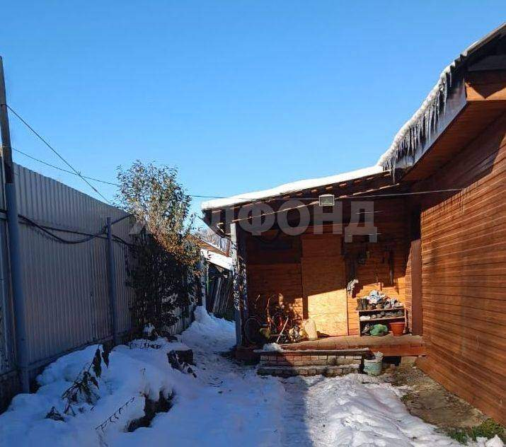 Продам земельный участок 745 м.кв.