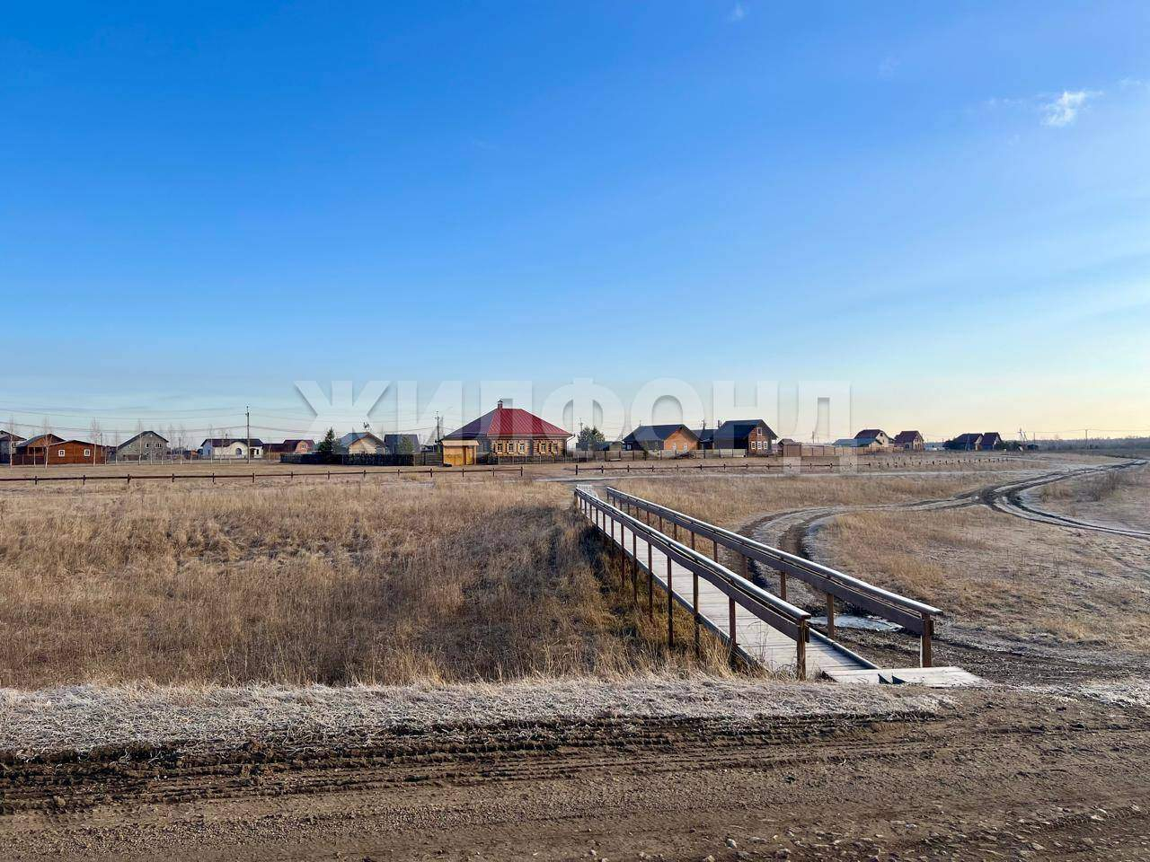 Продам земельный участок 930 м.кв.