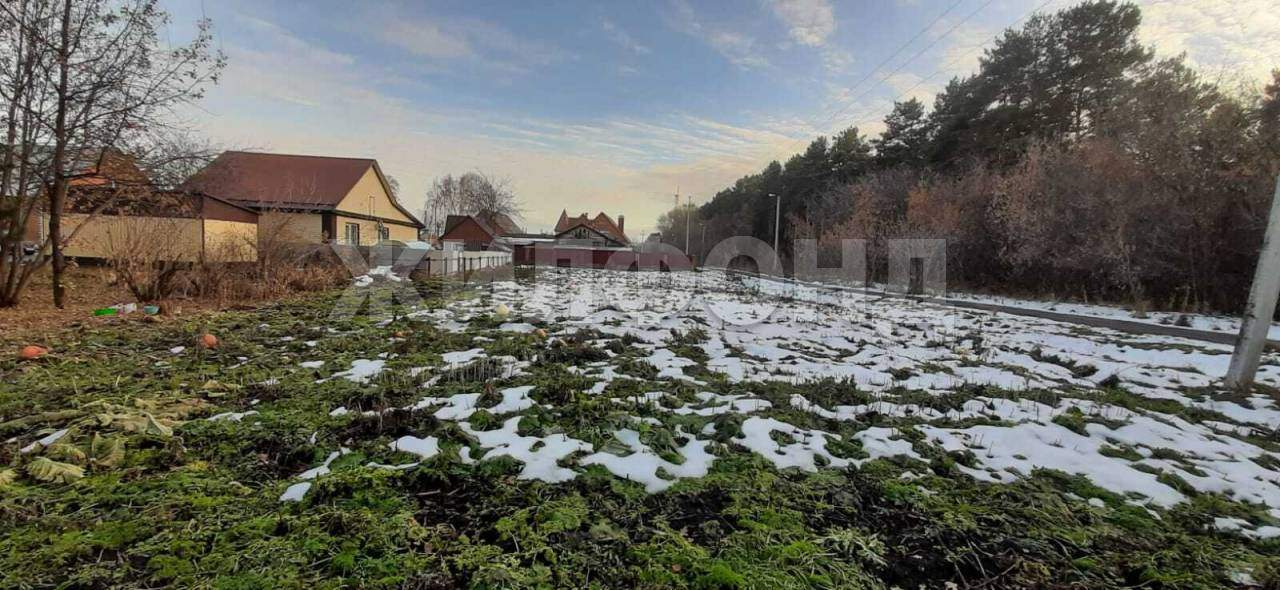 Продам земельный участок 1392 м.кв.