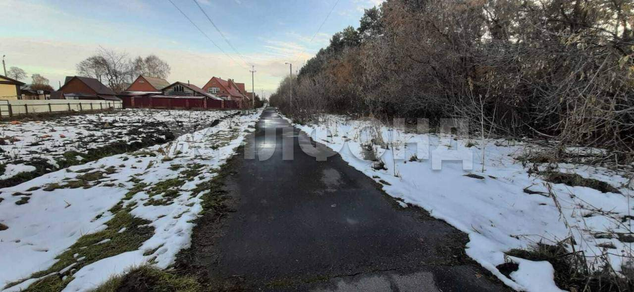 Продам земельный участок 1392 м.кв.