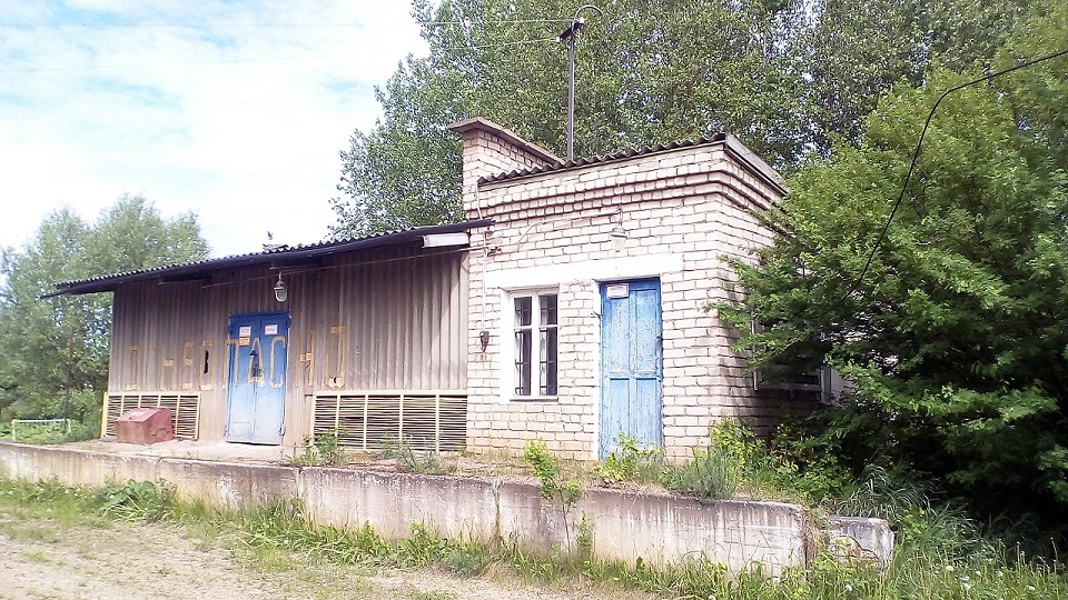 Продам торговое помещение 2073 м.кв.