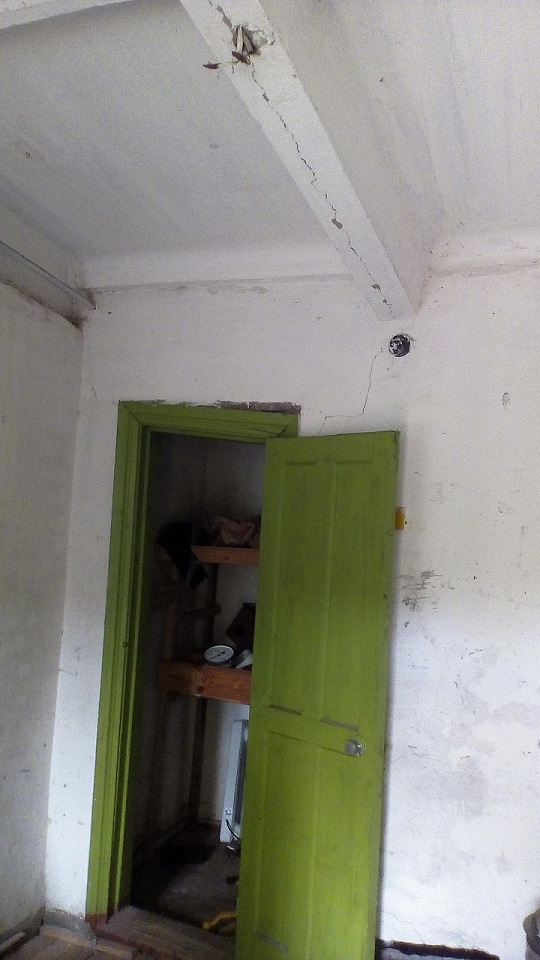 Продам торговое помещение 2073 м.кв.