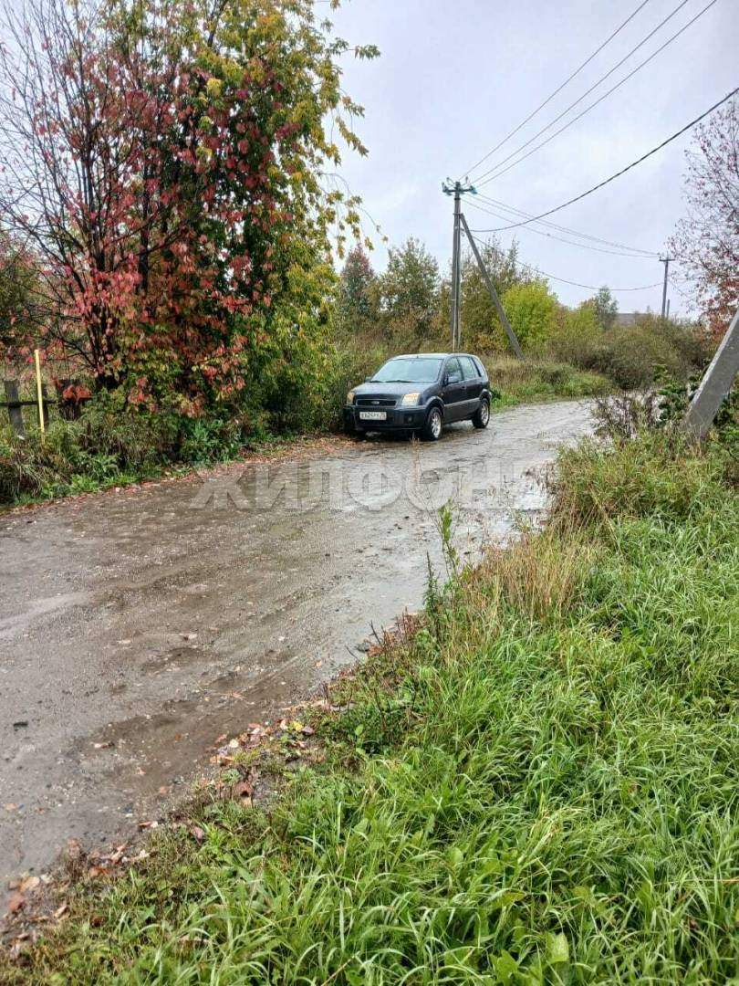 Продам земельный участок 1100 м.кв.