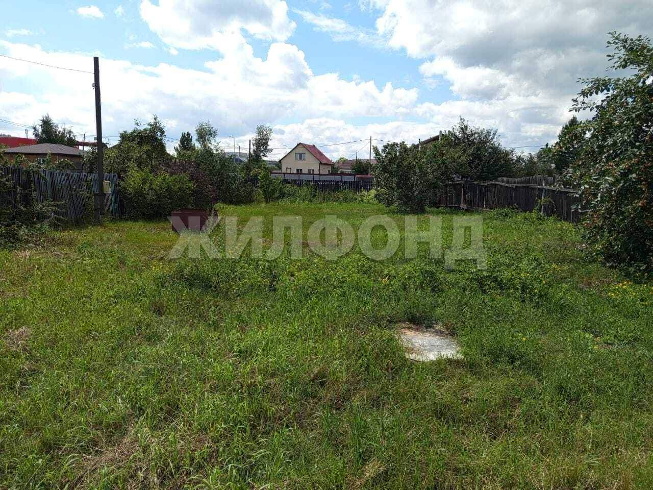 Продам земельный участок 600 м.кв.