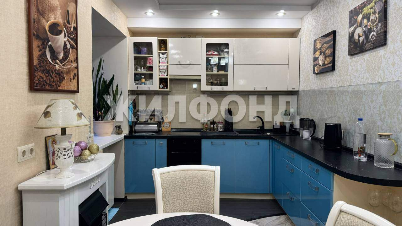 Квартира на продажу в Архангельске, Суворова улица, 12 фото №0