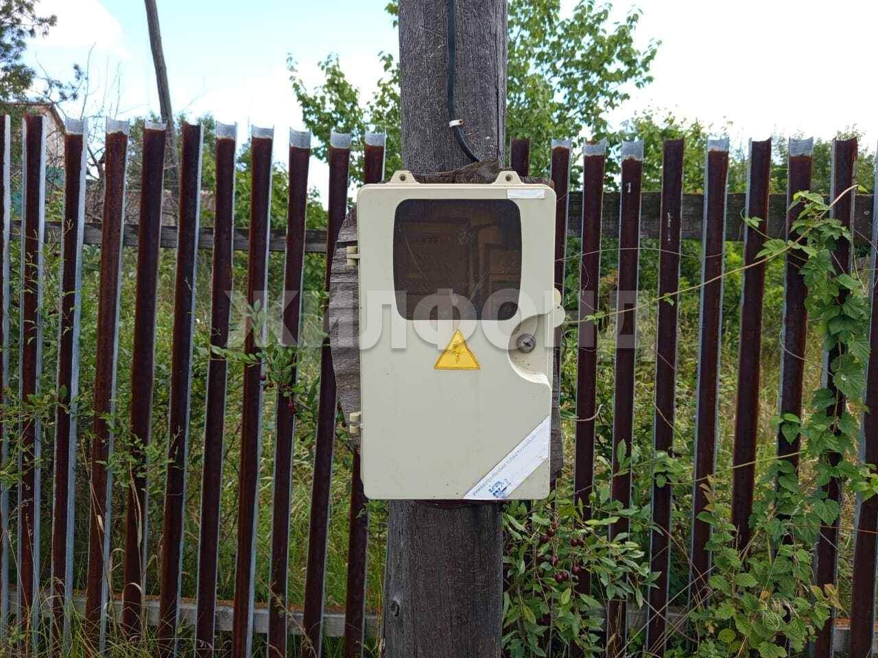 Продам земельный участок 600 м.кв.