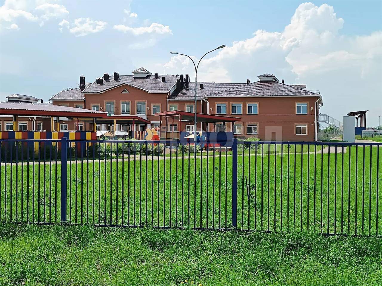 Продам земельный участок 1301 м.кв.