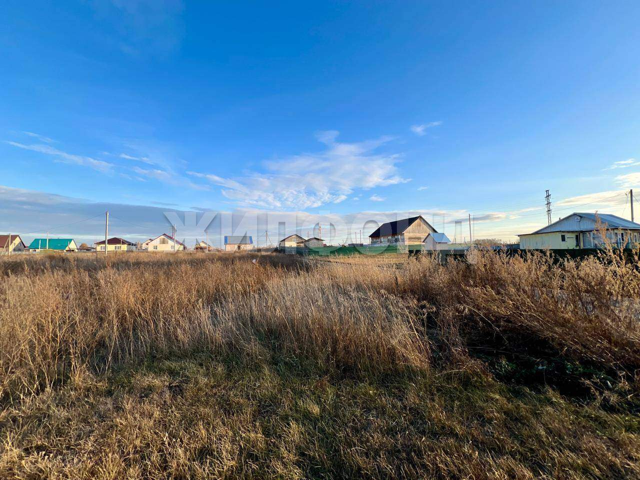 Продам земельный участок 1000 м.кв.