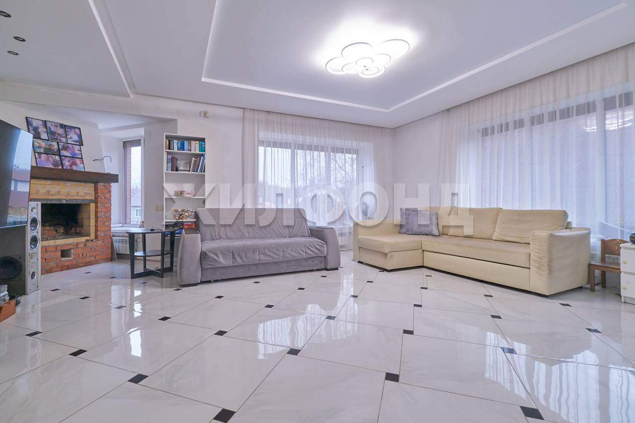 Дом на продажу в Томске, Михаила Орлова улица фото №0