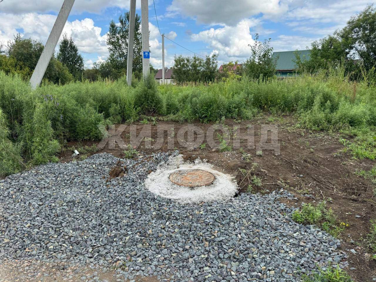 Продам земельный участок 1100 м.кв.