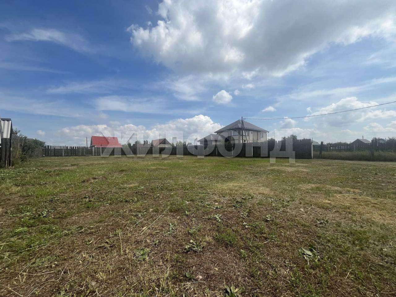 Продам земельный участок 1000 м.кв.