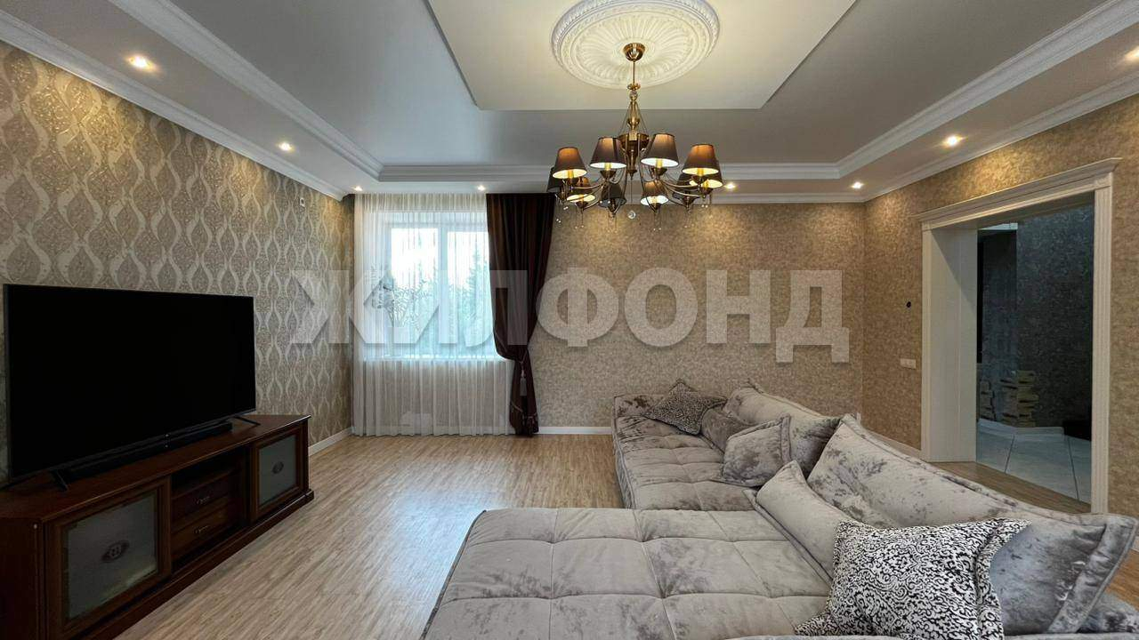 Дом на продажу в Абакане, Лазурная улица фото №1