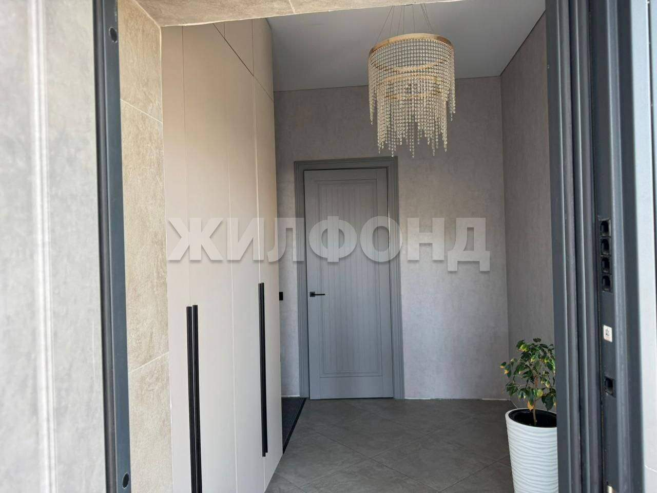 Дом на продажу в Абакане, Центральная улица фото №2