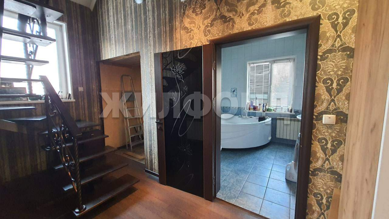 Дом на продажу в Абакане, Западная улица фото №6