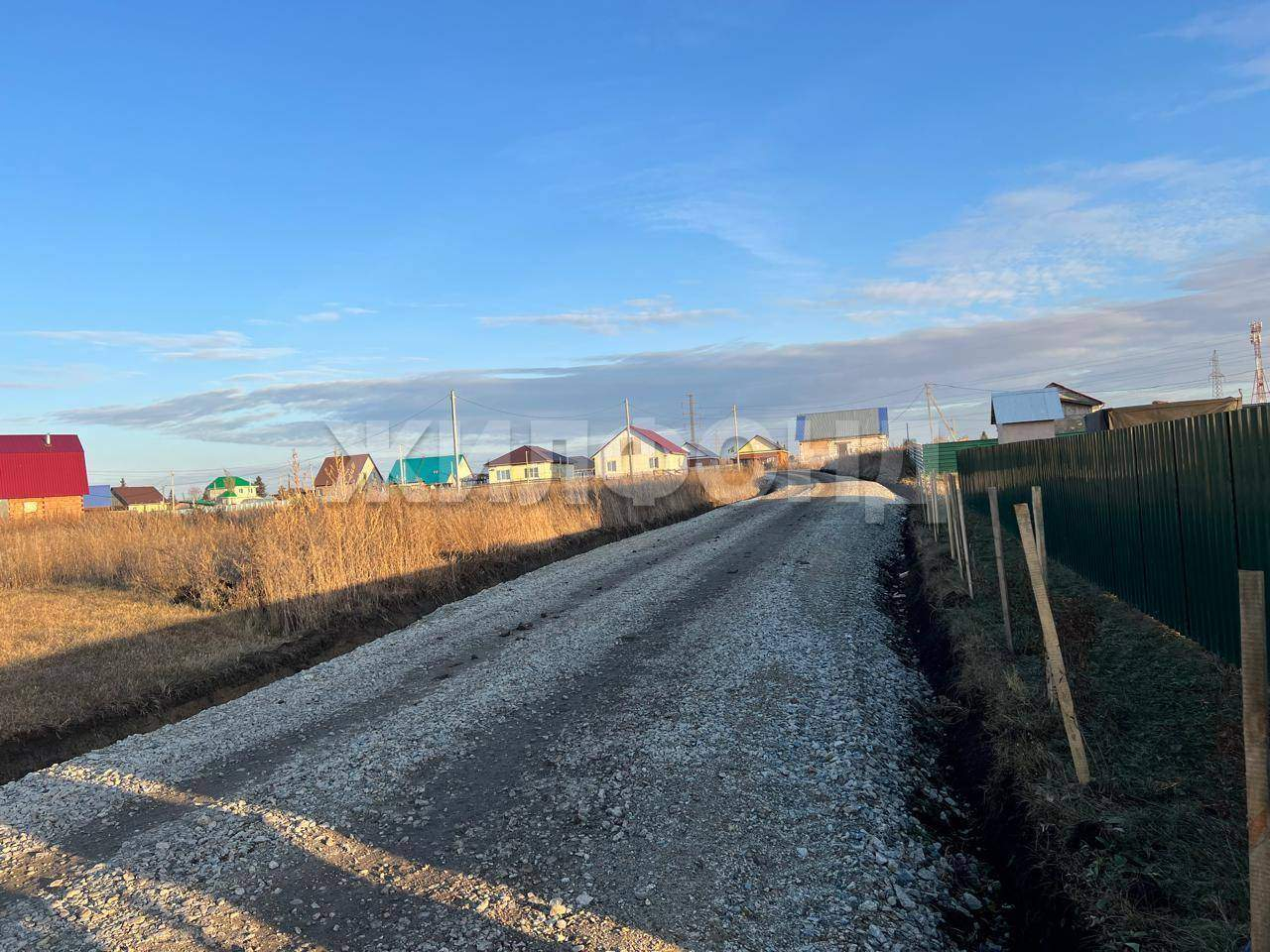 Продам земельный участок 1000 м.кв.