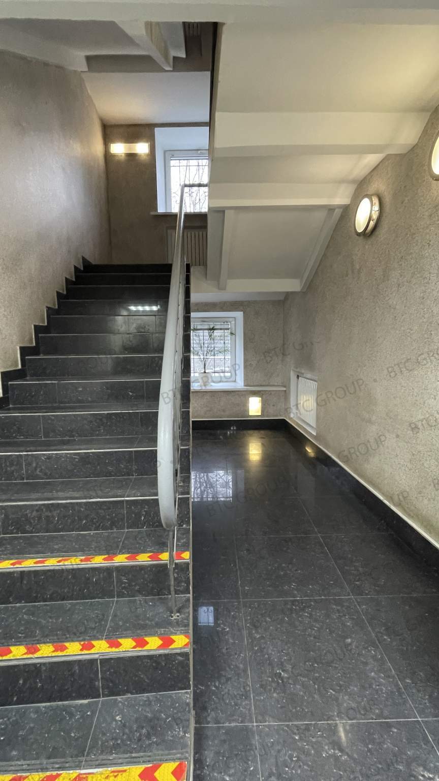 Сдам в аренду торговое помещение 952.2 м.кв.