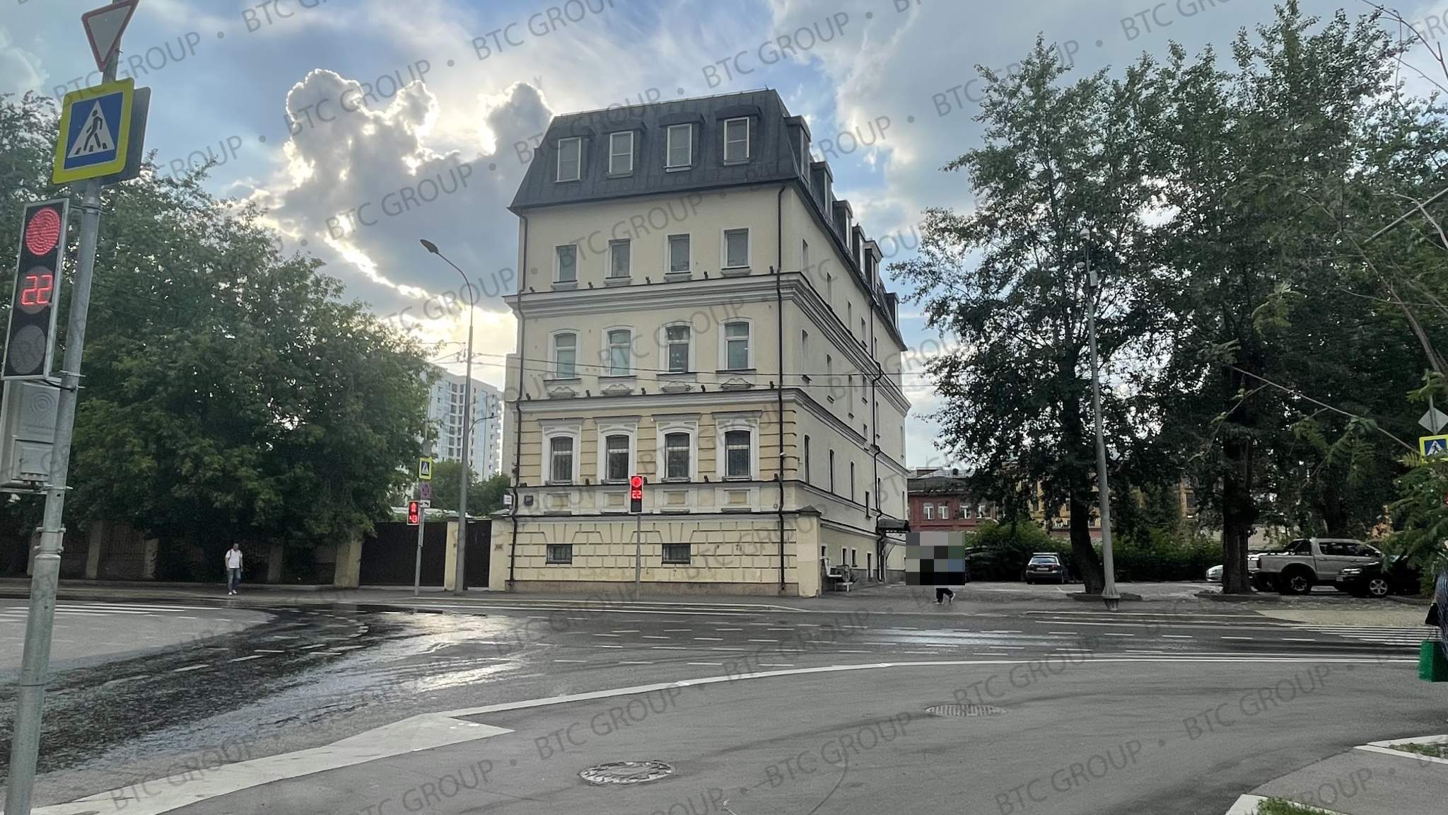 Сдам в аренду торговое помещение 952.2 м.кв.