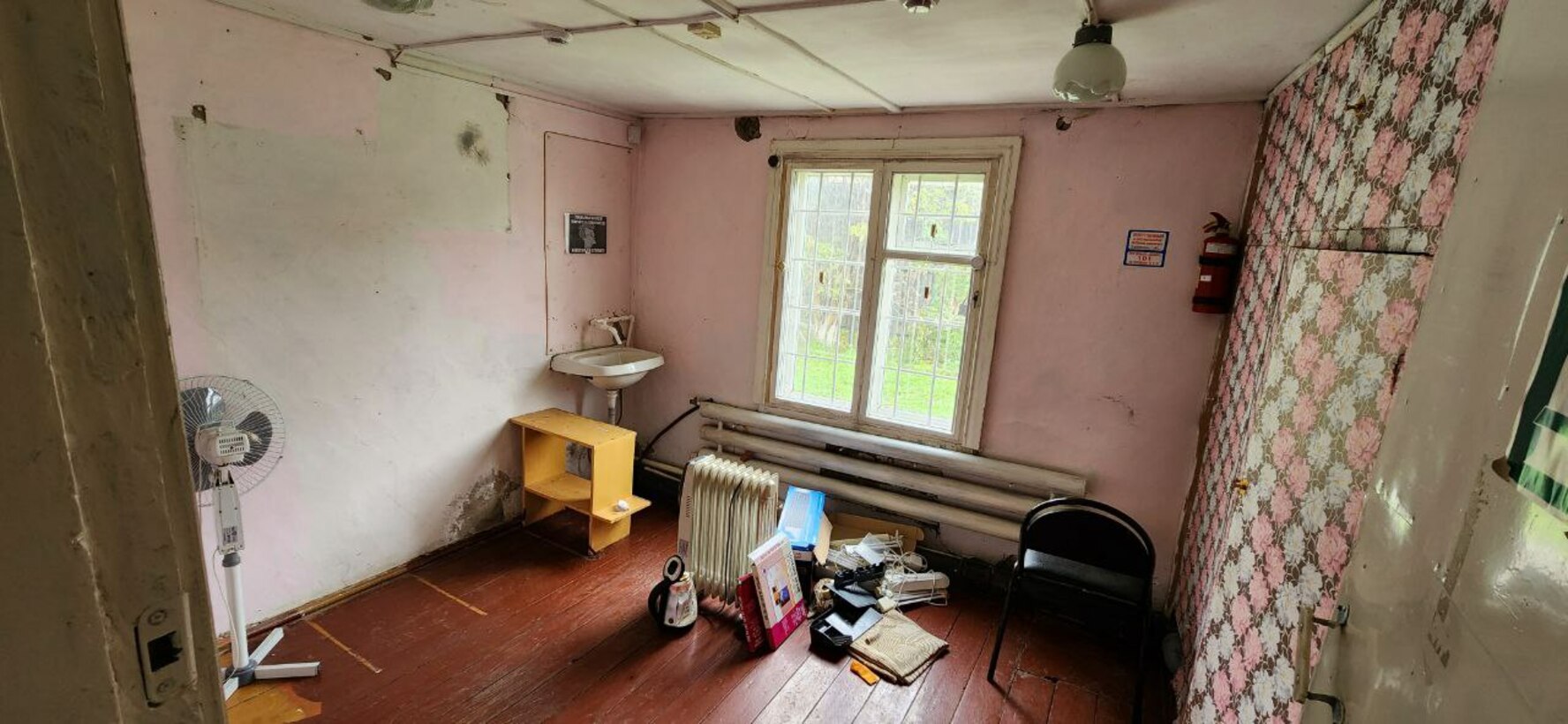 Продам торговое помещение 135.7 м.кв.