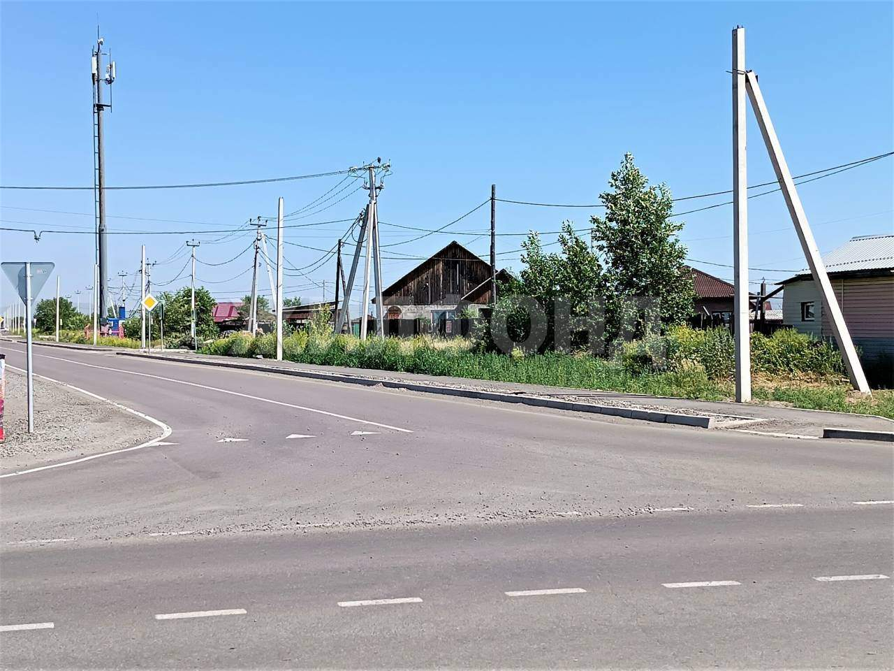 Продам земельный участок 1301 м.кв.