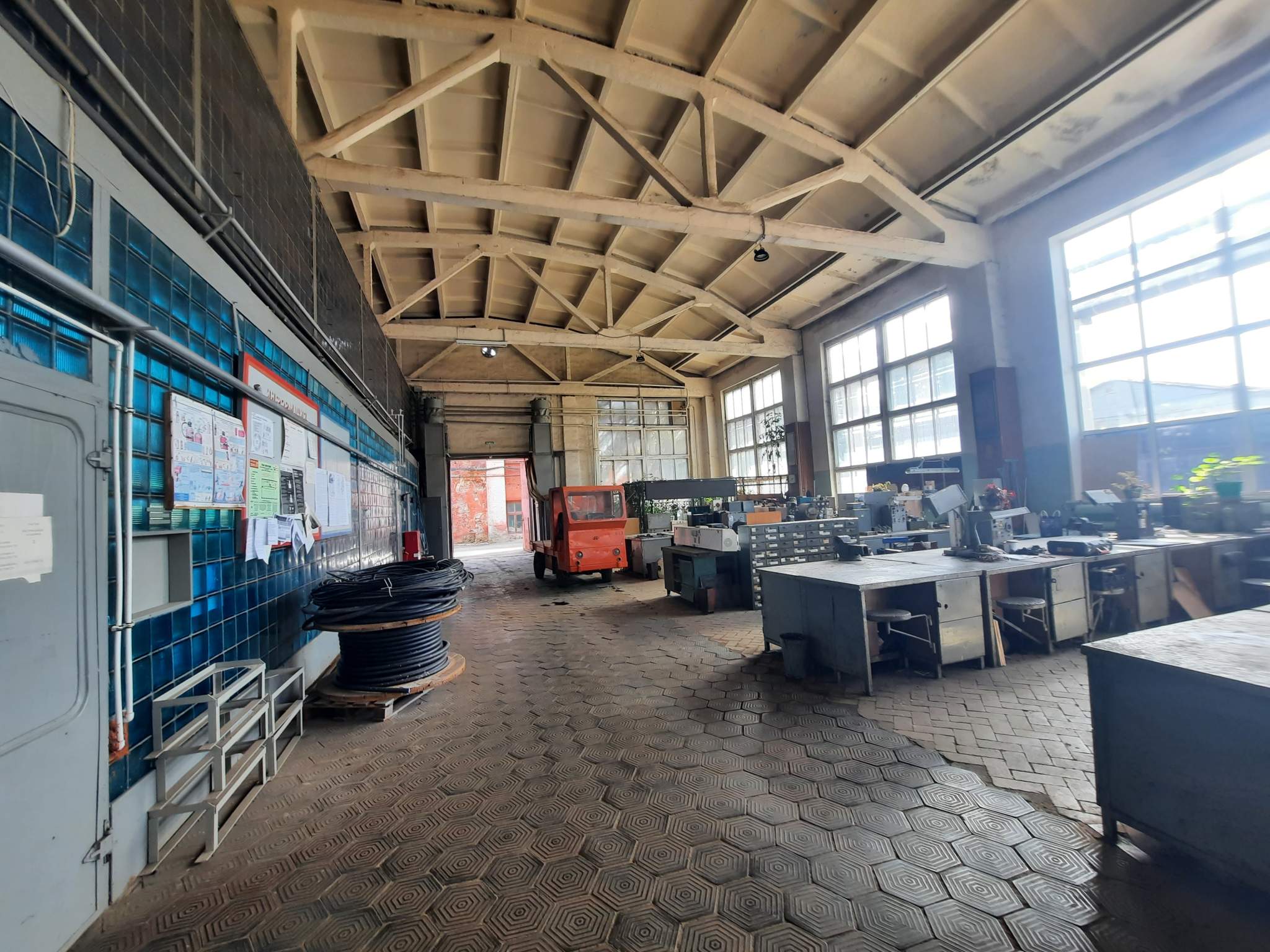 Продам торговое помещение 5343.1 м.кв.