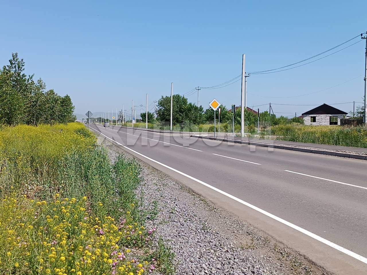 Продам земельный участок 1301 м.кв.