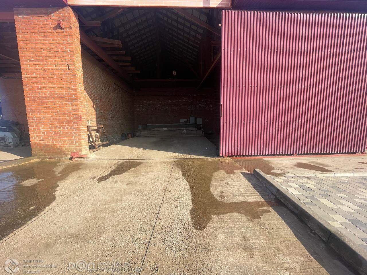 Продам торговое помещение 1403.9 м.кв.