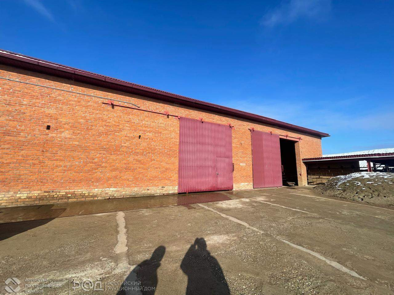 Продам торговое помещение 1403.9 м.кв.