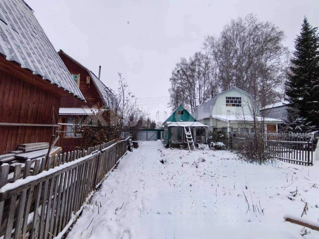 Продам земельный участок 549 м.кв.