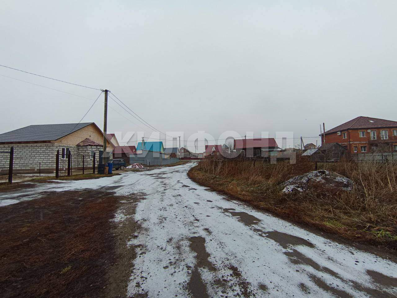 Продам земельный участок 1500 м.кв.