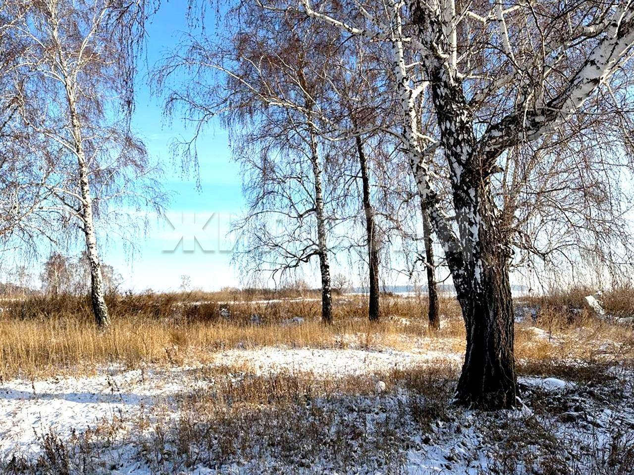 Продам земельный участок 1050 м.кв.