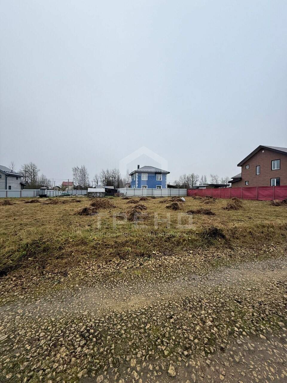 Продам земельный участок 600 м.кв.