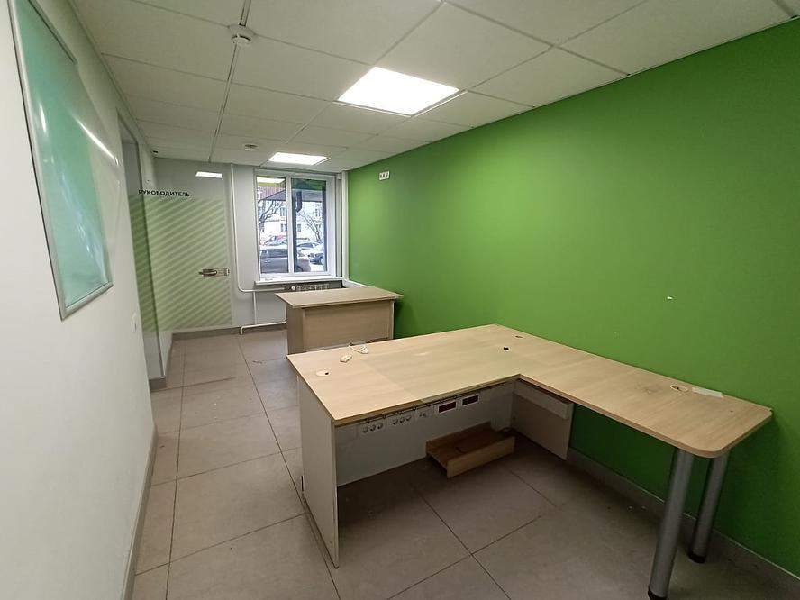 Фото: Торговое помещение 108.7 м2 test