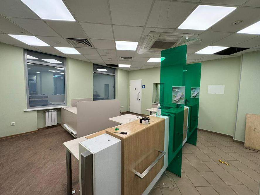 Фото: Торговое помещение 370.8 м2 в аренду test