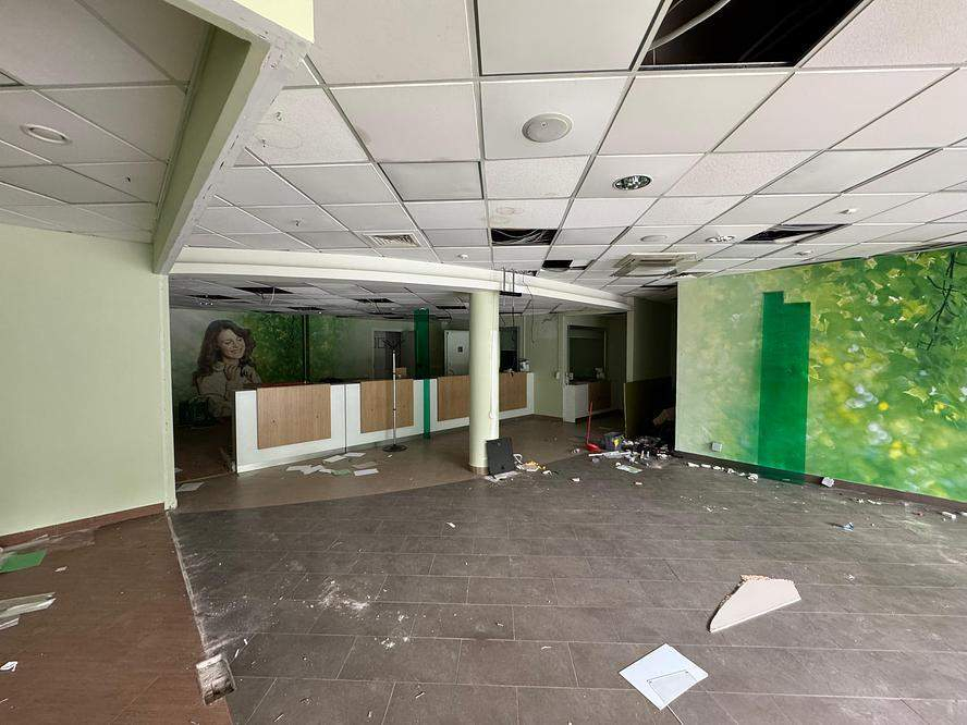 Фото: Торговое помещение 195.6 м2 в аренду test