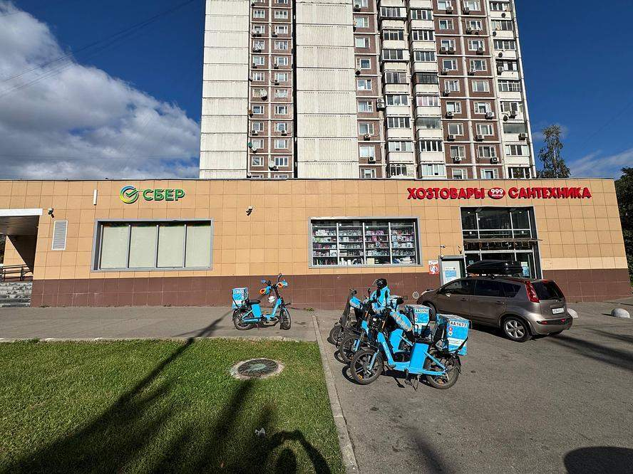 Фото: Торговое помещение 648.2 м2 в аренду test