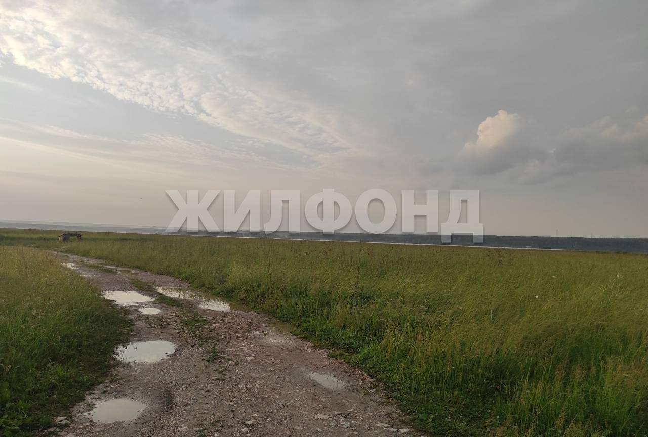 Продам земельный участок 800 м.кв.