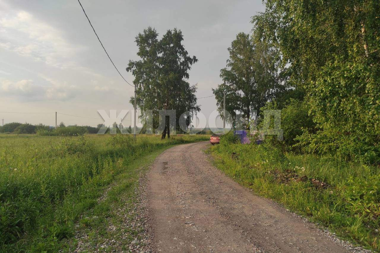 Продам земельный участок 800 м.кв.