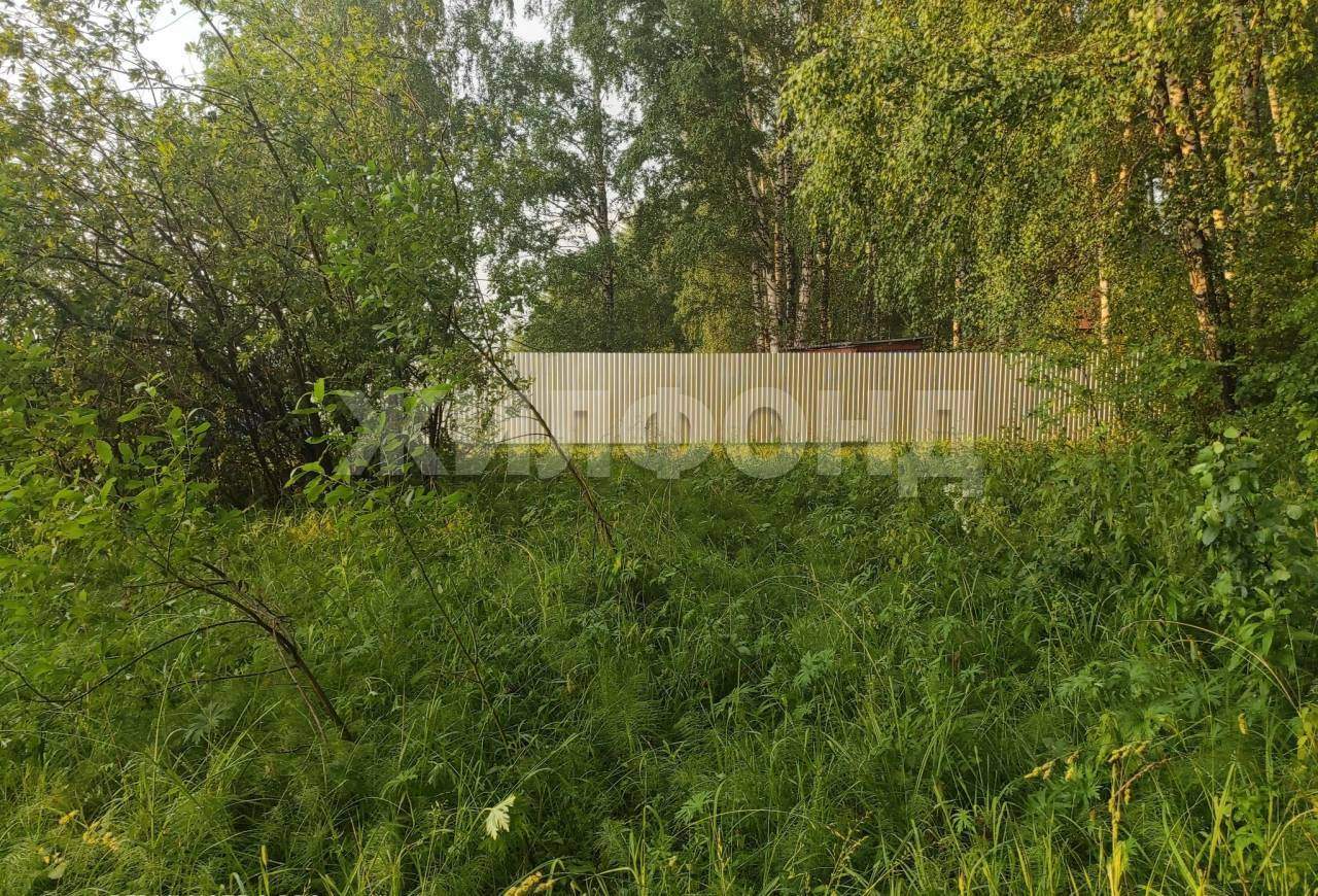 Продам земельный участок 800 м.кв.