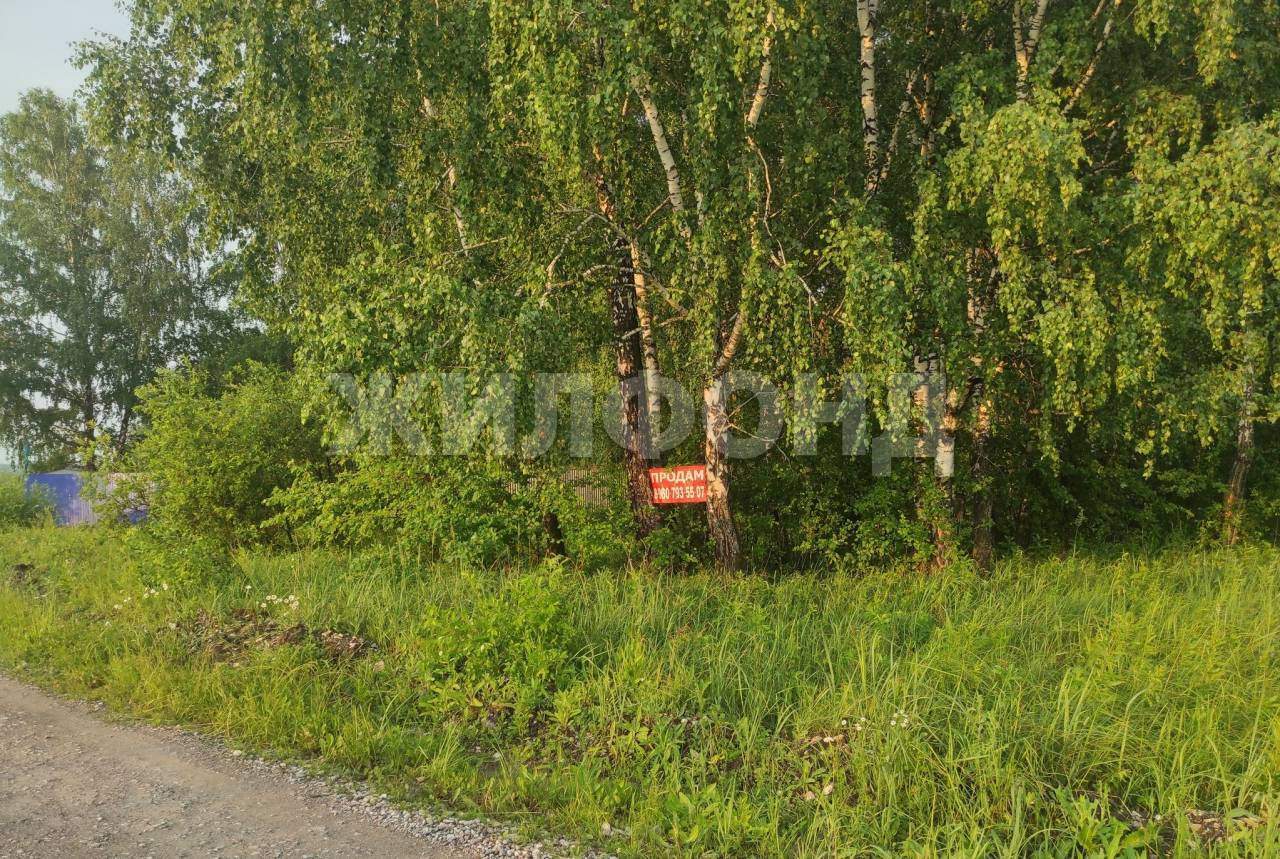 Продам земельный участок 800 м.кв.