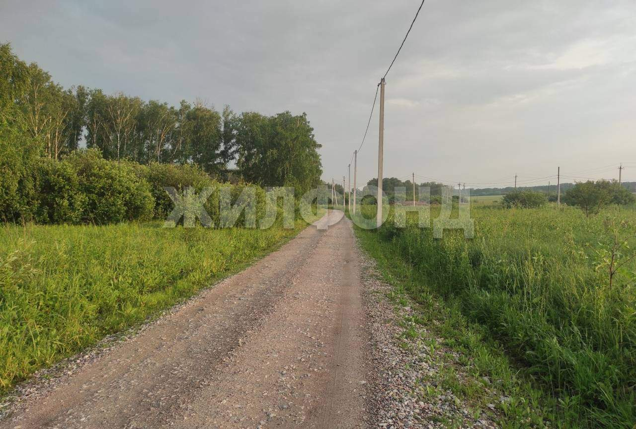 Продам земельный участок 800 м.кв.