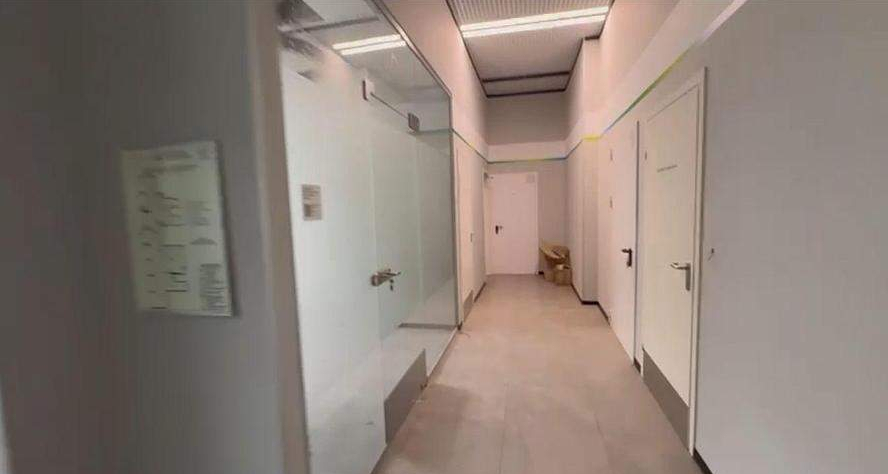 Фото: Торговое помещение 288.9 м2 в аренду test